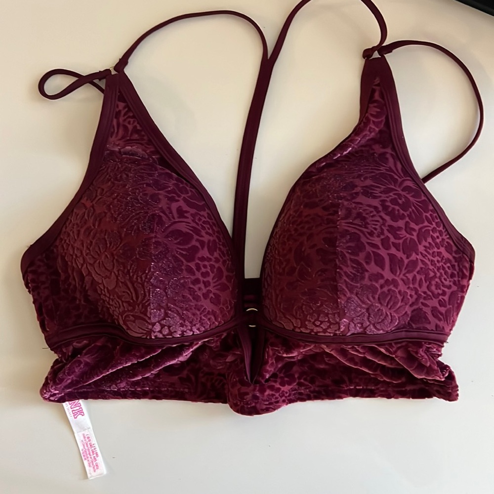 Victoria’s Secret Bralette Racerback Lace Lined Moulded Pullover Wire free Bra
